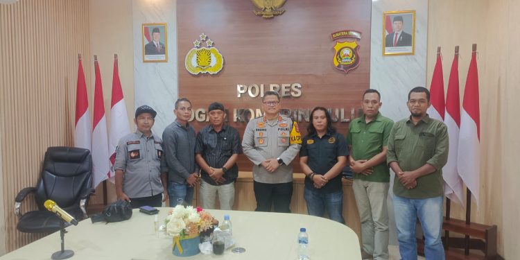 Peran Serta Masyarakat OKU Bersama Pers dan LSM Audiensi Bersama Kapolres OKU Terkait Hiburan Malam dan Panti Pijat Yang Diduga Menyalahi Aturan