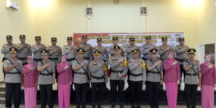 Rotasi Jabatan, Kapolres Lampung Tengah Pimpin Upacara Sertijab Kabag Logistik, Kapolsek Terbanggi Besar dan Kapolsek Bumi Ratu Nuban