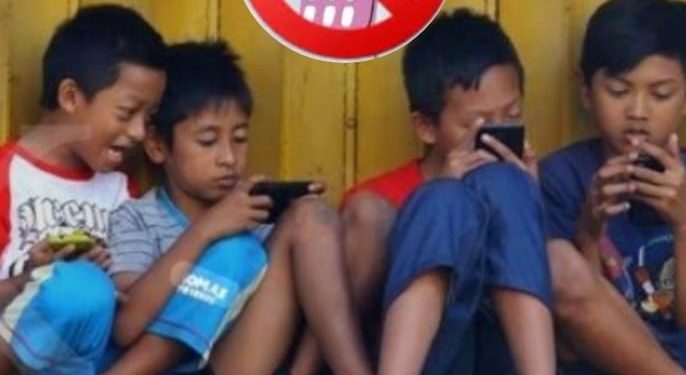 Bupati Purwakarta Om zein keluarkan larangan siswa Paud,SD dan SMP gunakan Hp di sekolah, Rumah dan lingkungan Masyarakat