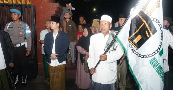 Mas Ipin Serahkan Nota Penjelasan Usulan Ranperda Pembentukan dan Susunan Perangkat Daerah kepada DPRD