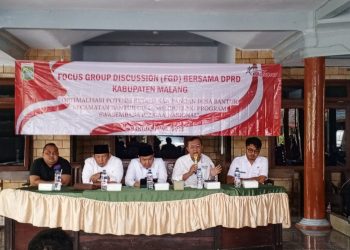Ir.H.Kholiq,M.A.P Wakil DPRD Kabupaten Malang Sebagai Narasumber Acara FGD Di Bantur