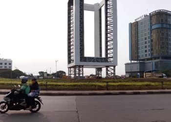 Polemik Tugu The Window DLHK Karawang Tegaskan Berkomitmen Pada Ruangan Edukasi Dan Terbuka