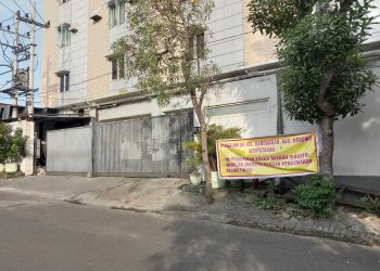 Perusahaan Nakal Tidak Berijin Pencemaran Asap Limbah Berada di Perkampungan Padat penduduk di Perum Wisma Tengger Kandangan Kecamatan Benowo Surabaya Barat