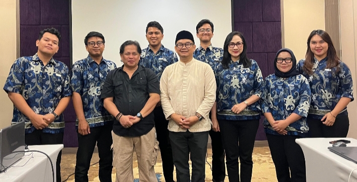 DI TENGAH KELESUAN PASAR, ASTON ANDALKAN MEDSOS UNTUK INFORMASI & PROMOSI
