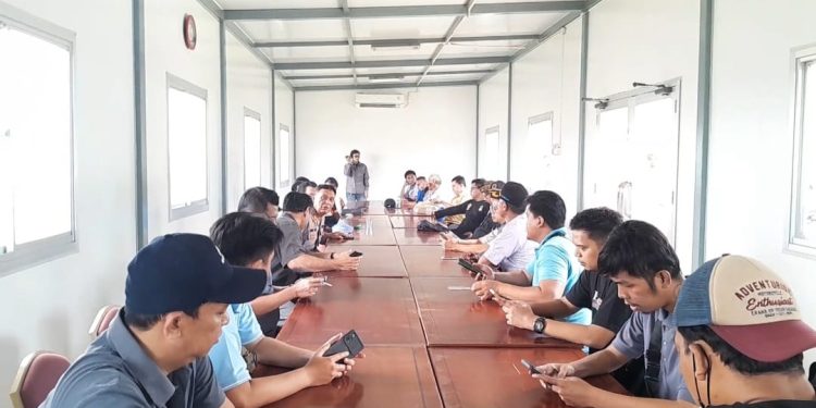 Warga Desa Sukaluyu Dihina Oleh Presiden Direktur Ochiai Maka Akan Turun Aksi Lebih Banyak Lagi
