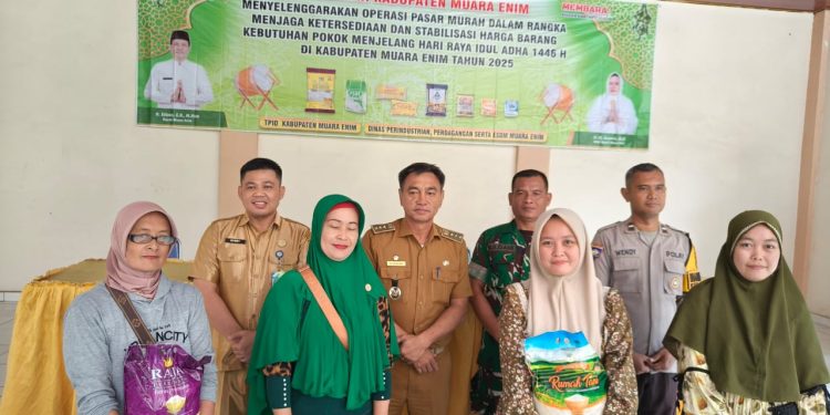 Dinas Perindustrian, Perdagangan, dan ESDM Kabupaten Muara Enim Gelar Operasi Pasar Murah Menjelang Hari Raya Idul Adha di Kecamatan Lawang Kidul