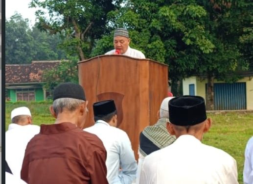 Hepi Haryanto Melaksanakan Sholat Idul Adha Bersama Sumaryono Beserta Masyarakat Kampung Kali Papan.