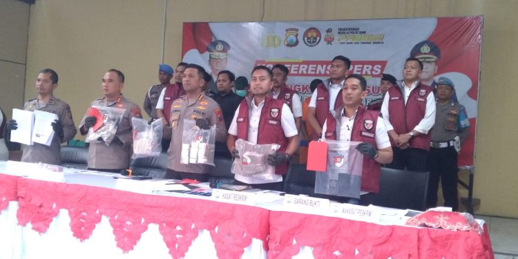 OTT Dugaan Korupsi Rekrutmen Perangkat Desa: Dua Kades Aktif dan Satu Mantan Kades Diciduk, PWDPI Soroti Ketidakterbukaan Konferensi Pers