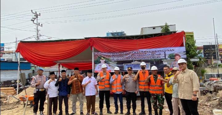 Kapolres Lampung Tengah Letakkan Batu Pertama Pembangunan Kantor Polsek Terbanggi Besar
