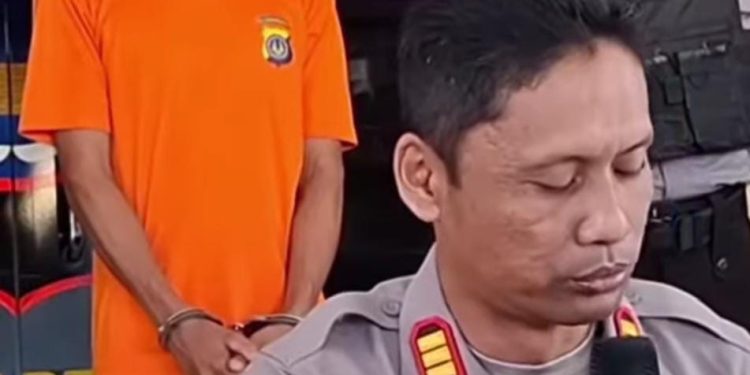 Seorang ayah tega mencabuli anaknya sendiri