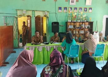 Desa Tanjung Seriyan Salurkan 432 Karung Beras untuk Warga Kurang Mampu