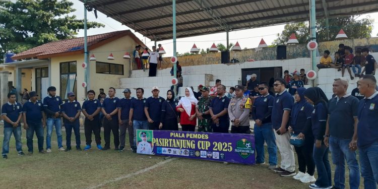 Pemdes Pasir Tanjung Menggelar Turnamen Piala Bergilir Trofii Pasir Tanjung Cap Tahun 2025
