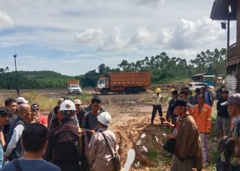 Aksi Damai Kelompok Tani Disetir Irin MAKI Stop Seluruh Aktifitas Tambang PT. BSE, Ada Apa?