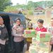 Kapolsek Kedungwaringin Memberi Bantuan Sembako Korban Banjir Di Dua Desa Bojongsari Dan Labansari