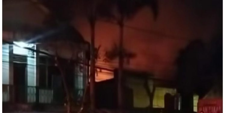 Tawuran Dini Hari di Depan Klinik Sri Husada Magelang, Mobil Rusak dan Warga Terluka