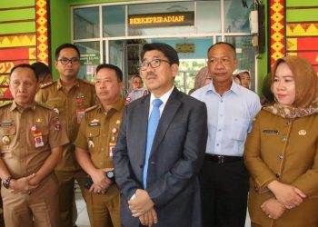 Bupati Lampung Utara Tegaskan Komitmen Pendidikan Bersih dan Transparan Saat Tinjau Langsung Pelaksanaan SPMB di Sejumlah Sekolah