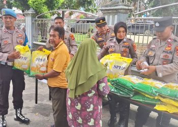 Gerakan Pangan Murah Polres Lampung Tengah Hadir di Depan Masjid Istiqlal Bandar Jaya