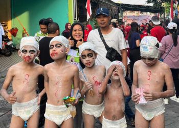 Kemunculan “Sosok Tuyul” Di Tengah Peserta Jalan Sehat Serta Senam Miss Gayatrie
