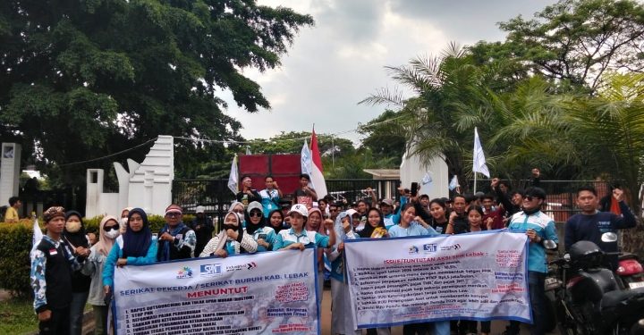 Ketua SPN Lebak Sidik Uen Pimpin Perlawanan Buruh: Lawan Upah Murah, Hapus Outsourcing!