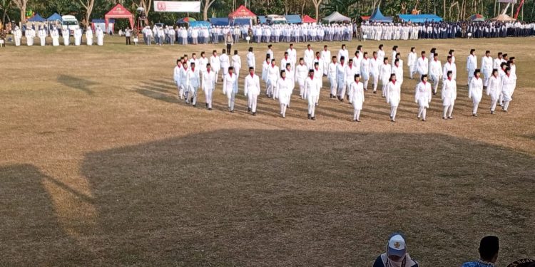 Paskibraka Pagak Sebagai Bintang Di Acara Peringatan HUT RI Ke 80 Di Lapangan Rajawali Sumberejo