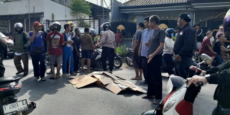 Kecelakaan di Karawang, Satu Tewas Terlindas Mobil Boks