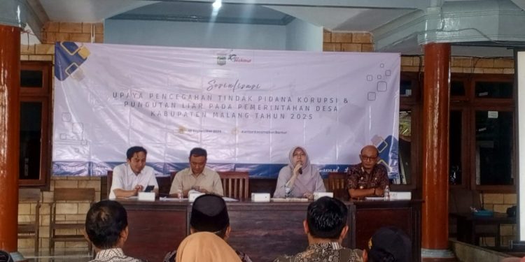 Upaya Pencegahan Tindakan Pidana Korupsi Dan Pungutan Liar Pemerintahan Desa Bertempat Di Pendopo Desa Bantur