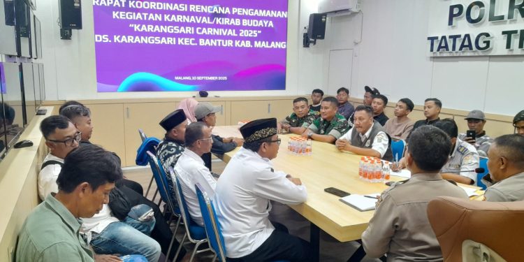 Rapat Koordinasi Rencana Pengamanan Kegiatan Kirab Budaya ” Karangsari Carnival 2025′ Di Polres Malang