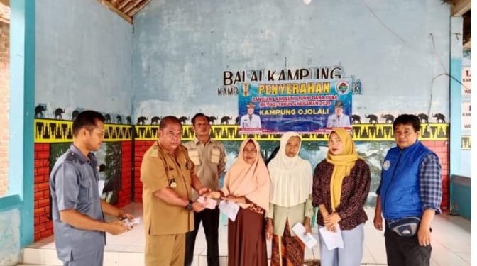 Pemerintah kampung .Ojo lali Kembali Salurkan BLT DD Tahap Ke Tiga (3) Tahun 2025 Aman dan lancar.