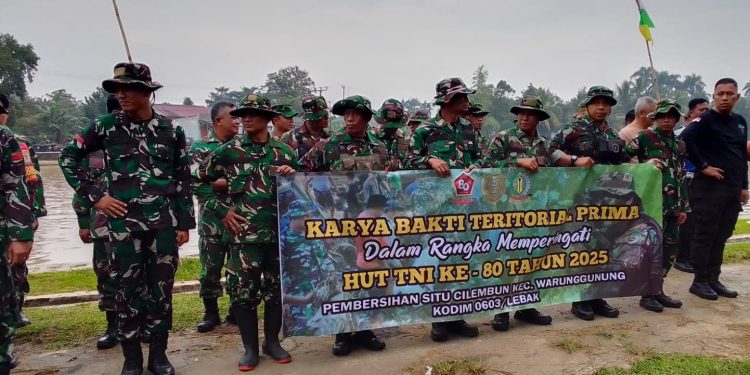 HUT TNI Ke-80 Koramil 0302/Warunggunung Lakukan Giat Bhakti Teritorial Bersihkan Area Situ Cilembun.