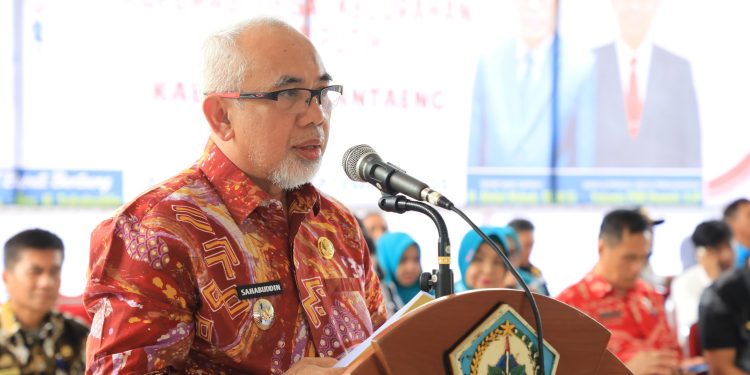 Wabup Bantaeng Lantik Pengurus Koperasi Desa /Kelurahan Merah Putih
