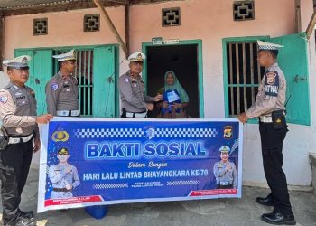 Sambut Hari Lalu Lintas Bhayangkara ke-70, Satlantas Polres Lampung Tengah Salurkan Bansos untuk Warga Membutuhkan