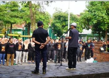 Sekda Trenggalek, Edy Soepriyanto Ultimatum Keras PKL Alun-Alun untuk Jaga Kebersihan