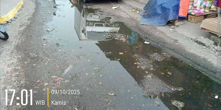 Kondisi Jalan Pasar Baru Tanjung Enim Jadi Sorotan Warga