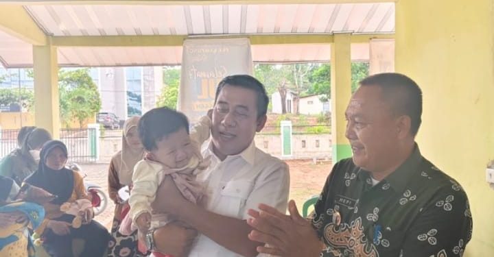 CAMAT NEGRI AGUNG Tinjau kegiatan Posyandu Mekar Asri Di Kampung Bandar Dalam