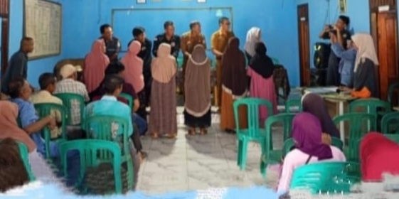 Penyaluran BLT-DD untuk Kemiskinan Ekstrem di Kampung Kota Way Berjalan Lancar dan Tepat Sasaran