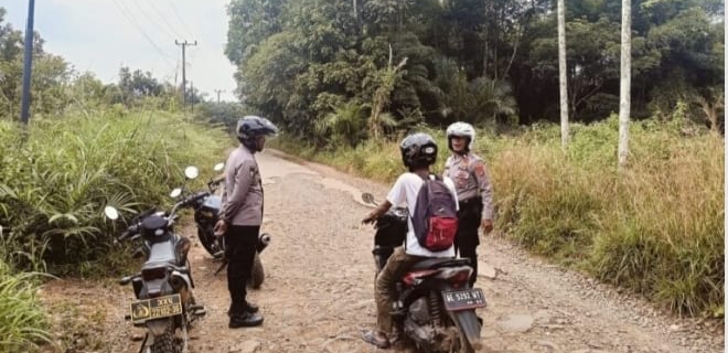 Polsek Kasui Gelar Patroli KRYD di Bukit Batu, Ajak Warga Jaga Kamtibmas