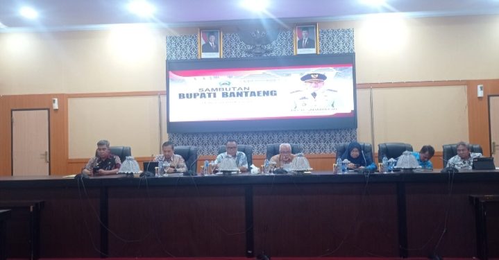Pemkab Bantaeng Gelar Rapat Monitoring dan Evaluasi Realisasi Keuangan dan Pembangunan Triwulan III Tahun 2025
