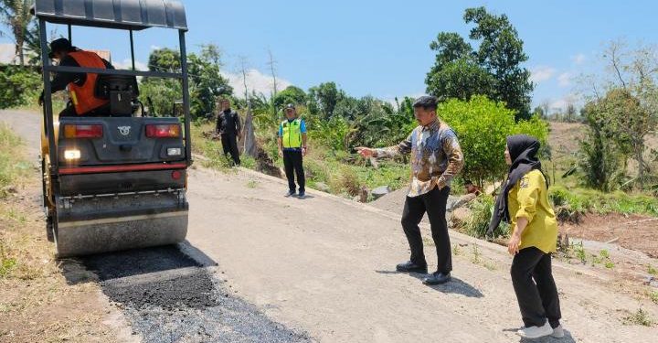 Kawal Keluhan Warga Soal Jalan, Bupati Bantaeng Pantau Langsung Perbaikan Jalanan