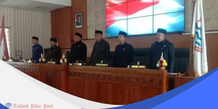 Pemkot Cimahi Resmi Sampaikan Propemda 2026 dalam Paripurna DPRD