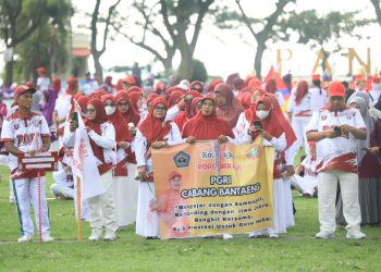 Sekda Bantaeng Buka Resmi Porseninjar PGRI 2025, Dorong Guru Sehat dan Kreatif