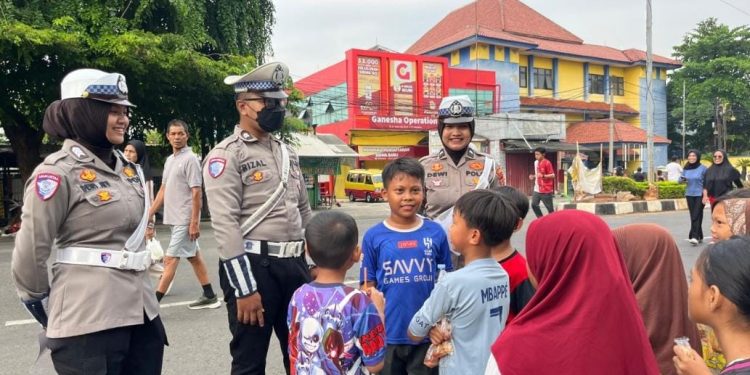 Satlantas Polres Karawang Gaungkan Ops Zebra Lodaya 2025
