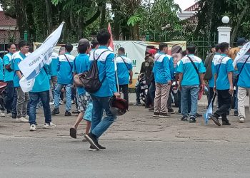 SERIKAT PEKERJA NASIONAL LEBAK TUNTUT KENAIKAN UPAH: “KAMI INGIN HIDUP LAYAK”