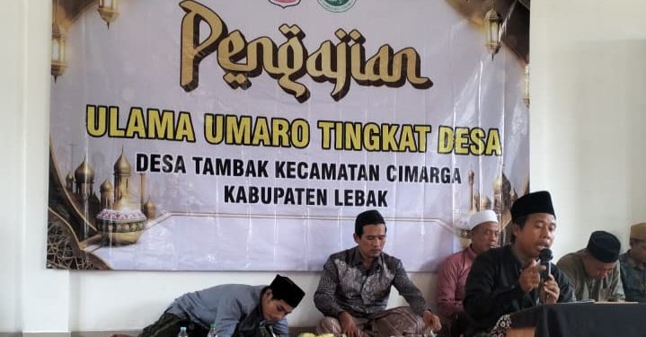 Pengajian Ulama Umaro di Desa Tambak Berjalan Khidmat, Kiai Anwar Sampaikan Tausiyah