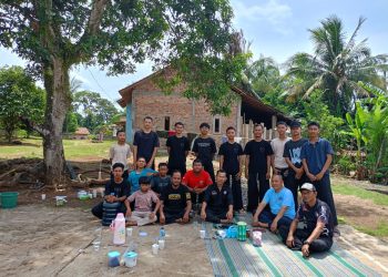 PSHT Negeri Agung Gelar Aksi Bersih di Kediaman Camat Negeri Agung