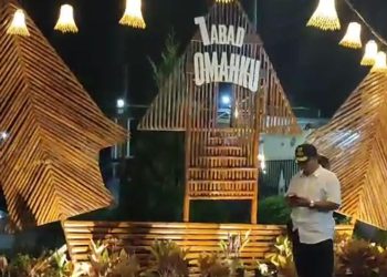 Bayu Jatmiko ,S.STP Terkesan Saat Berikan Penilaian Lomba Menghias Lingkungan Di Desa Wonorejo