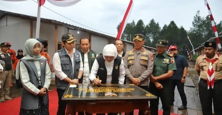 Gubernur Khofifah Resmikan Huntara dan Masjid di Ngrandu: Dorong Pemulihan Ekonomi Warga Terdampak Longsor