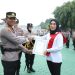 Kapolres Karawang Pimpin Upacara Kenaikan Pangkat dan Berikan Penghargaan kepada Personel Berprestasi