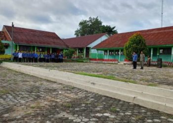 Camat Negeri Agung Pimpin Apel Hari Bela Negara ke-77 Tahun 2025