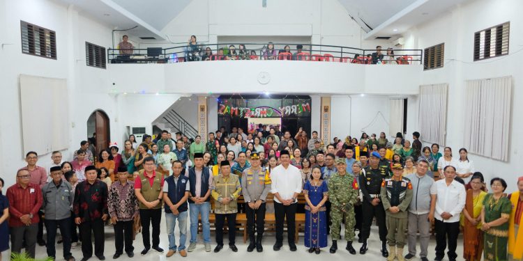 Pastikan Perayaan Natal Berjalan Lancar, Bupati Bantaeng Bersama Forkopimda Kunjungan ke Tiga Gereja