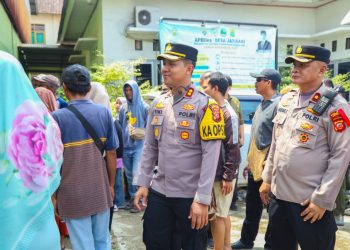 Pastikan Proses Pemungutan Suara Berjalan Lancar, Kapolres Karawang Bersama Forkopimda Cek TPS